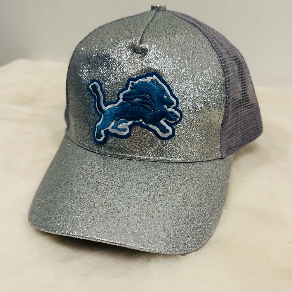 Detroit lions Silver Glitter baseball trucker hat Blue Lion mascot!